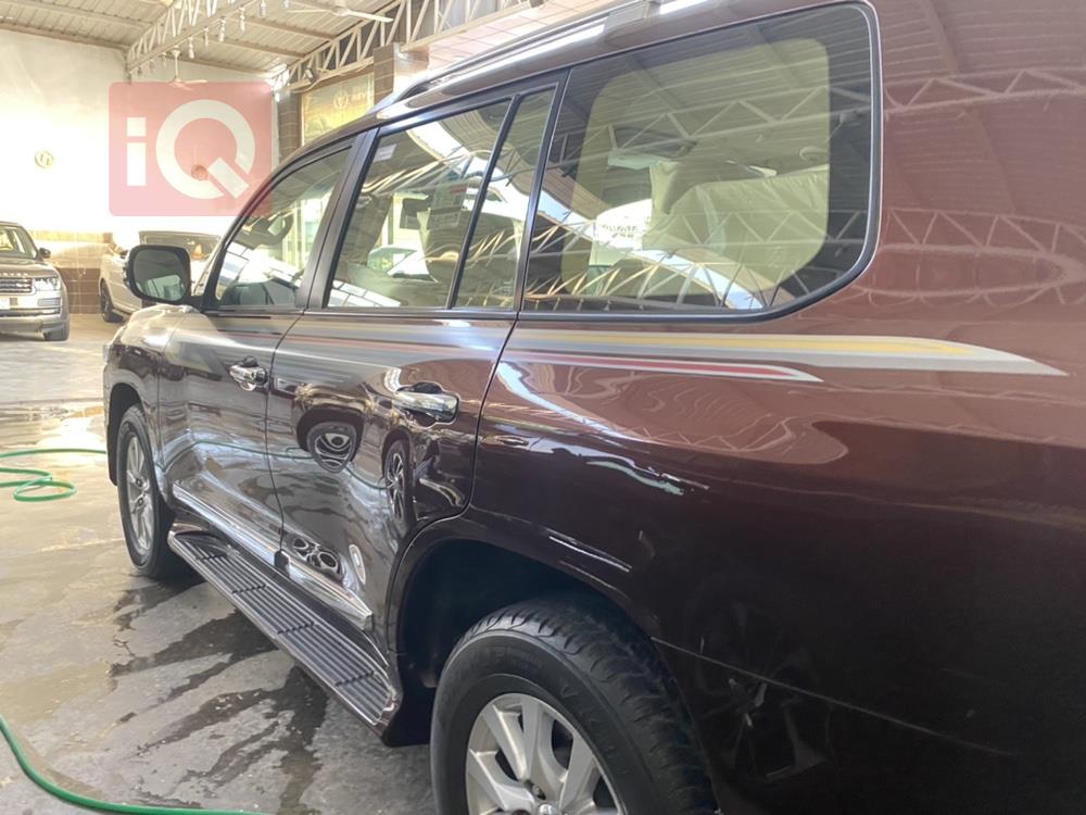 تويوتا لاندكروزر